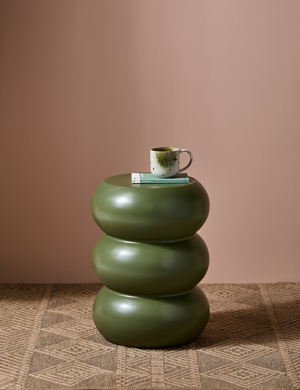 Essie Curvy Side Table in Olive