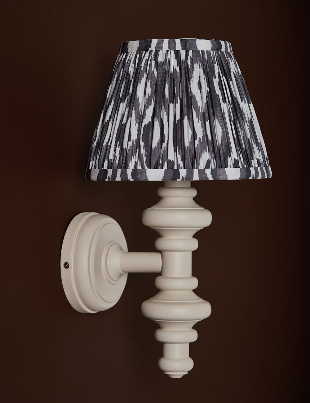 Isla Ikat Print Shade in Pearl Grey Fabric - Extra Small