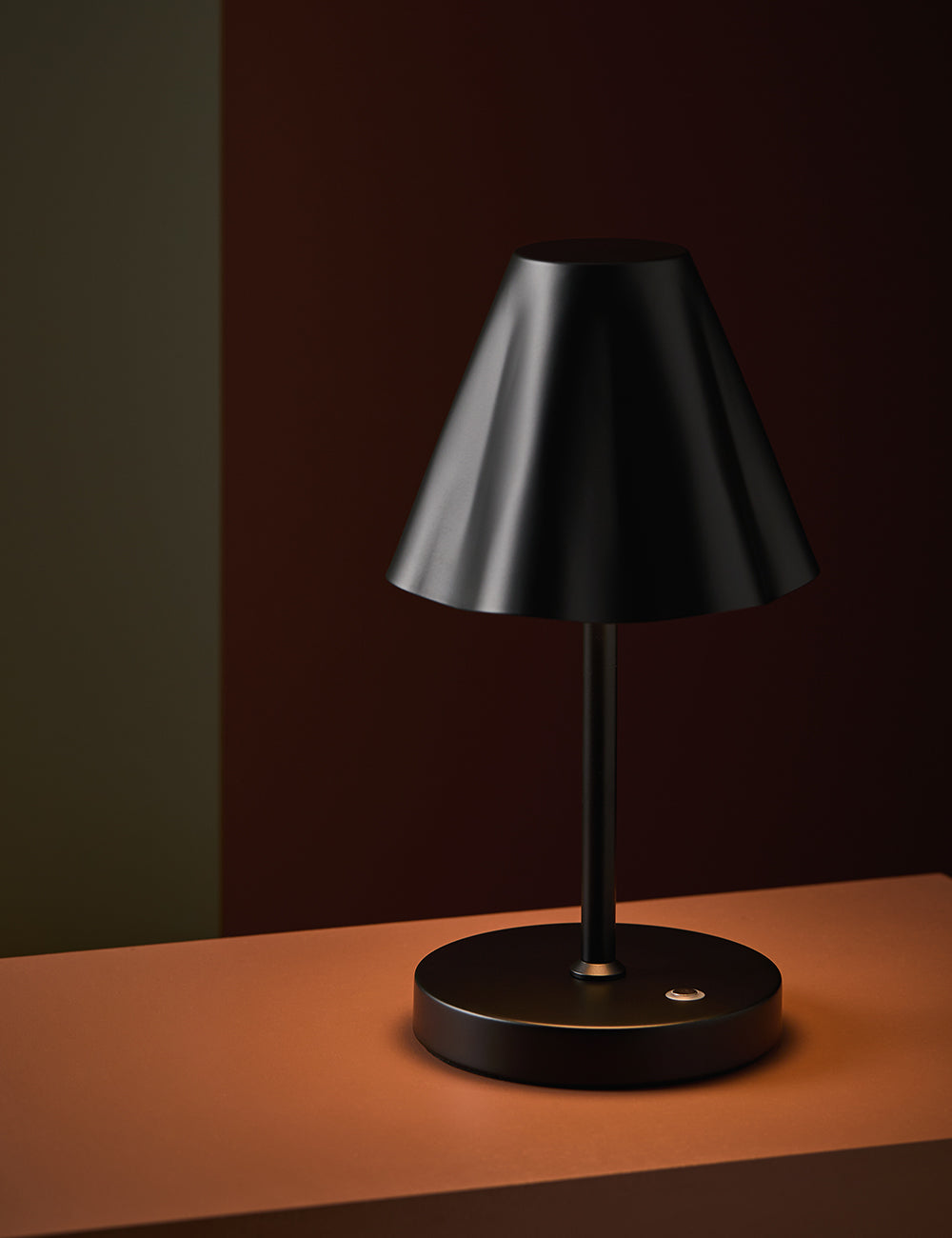 Lizzy Portable Lamp - Black