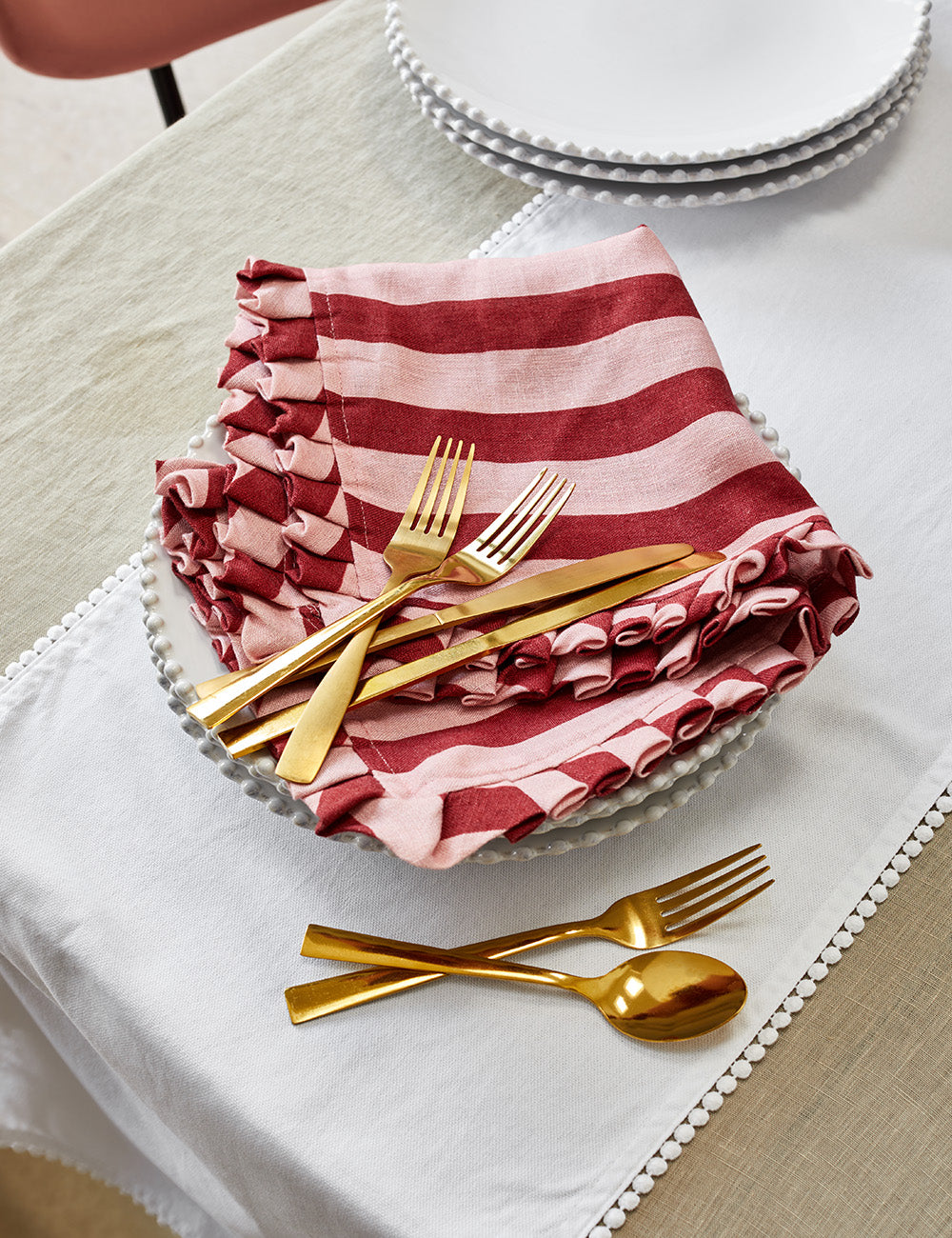 Set of 4 Red & Pink Frilly Linen Napkins