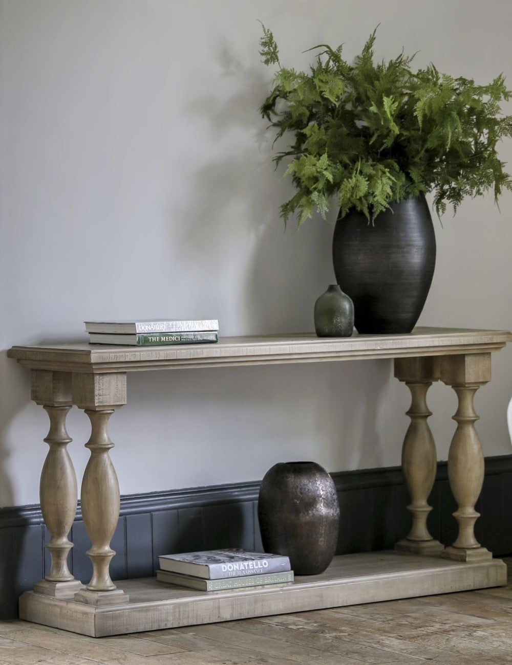 William Classical Console Table