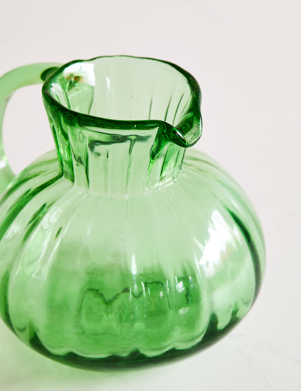 Retro jug, soft outlet green